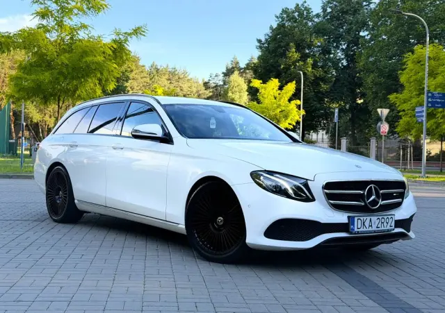 MERCEDES-BENZ Klasa E 200 d 9G-TRONIC