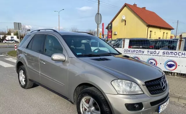 MERCEDES-BENZ ML 