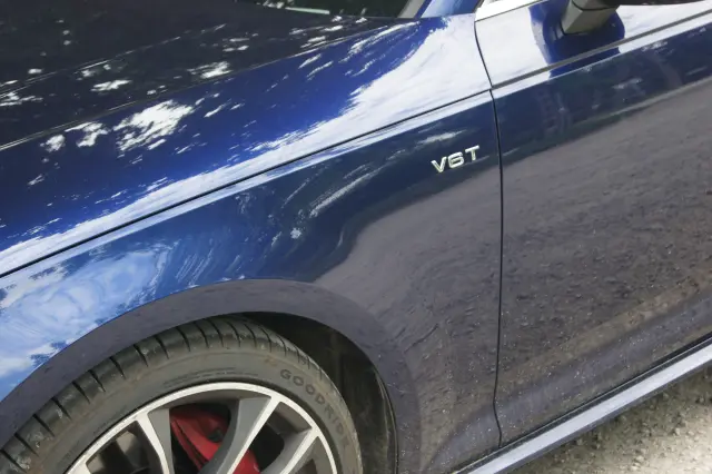 AUDI S4 Tiptronic