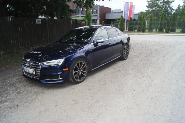 AUDI S4 Tiptronic