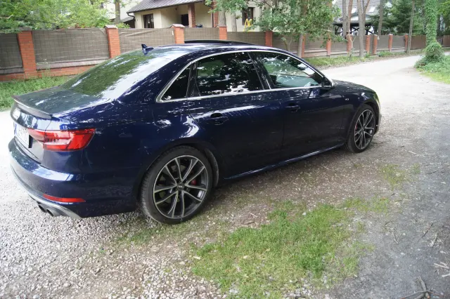 AUDI S4 Tiptronic