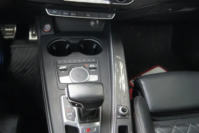 AUDI S4 Tiptronic