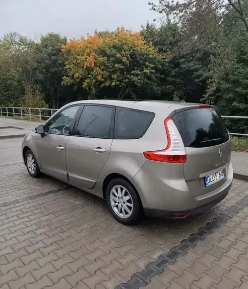 RENAULT Scenic 