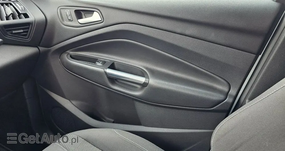 FORD Kuga 2.0 TDCi 2x4 Trend