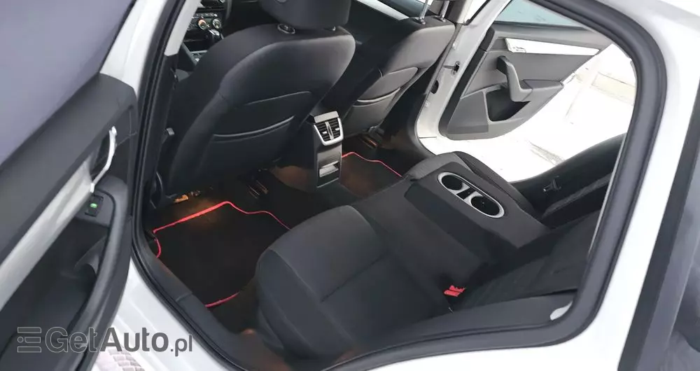 SKODA Octavia 2.0 TDI (Green tec) DSG L&K