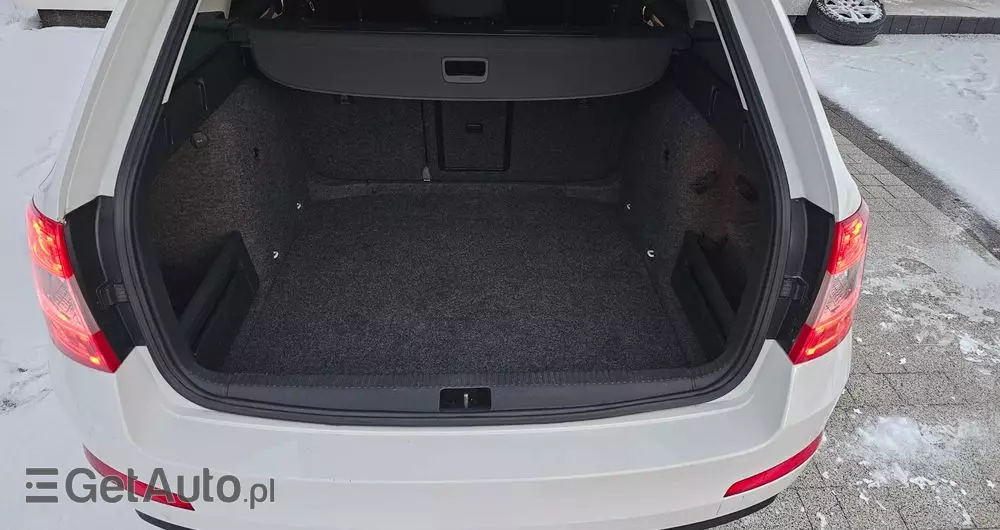 SKODA Octavia 2.0 TDI (Green tec) DSG L&K