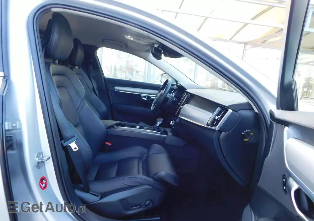 VOLVO V90 T5 Momentum