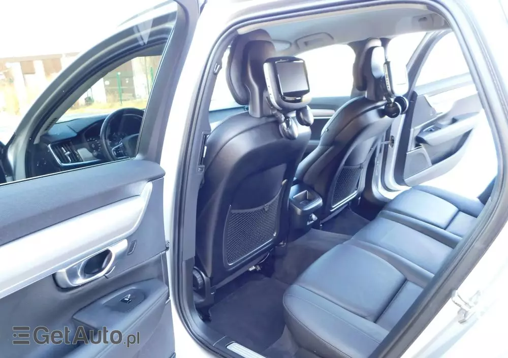 VOLVO V90 T5 Momentum