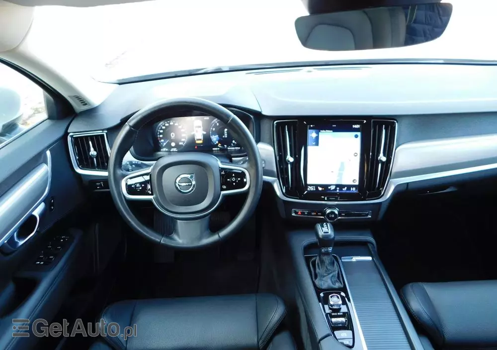 VOLVO V90 T5 Momentum