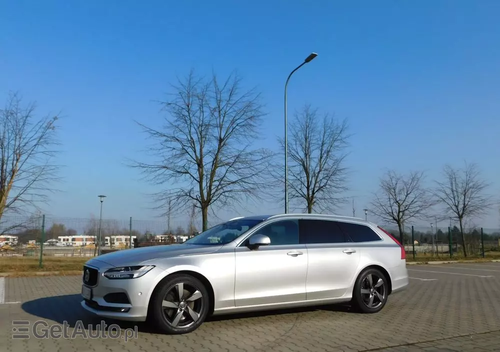 VOLVO V90 T5 Momentum