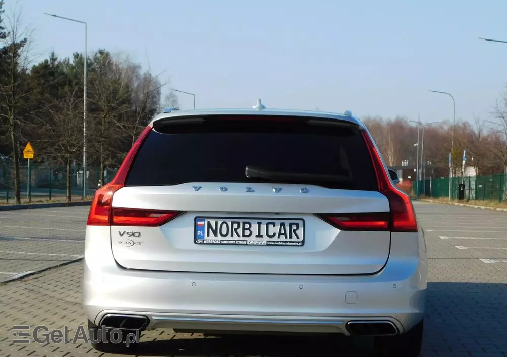 VOLVO V90 T5 Momentum