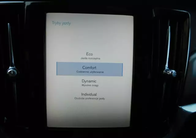 VOLVO V90 T5 Momentum