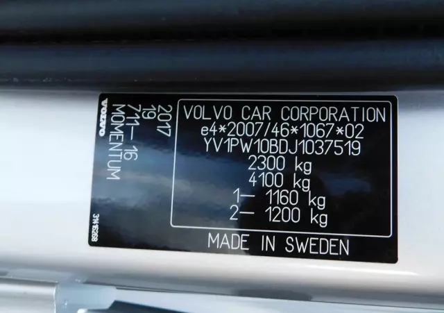 VOLVO V90 T5 Momentum