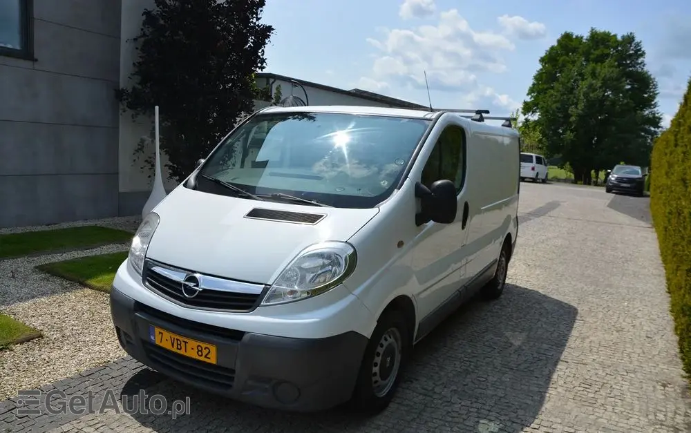 OPEL Vivaro 