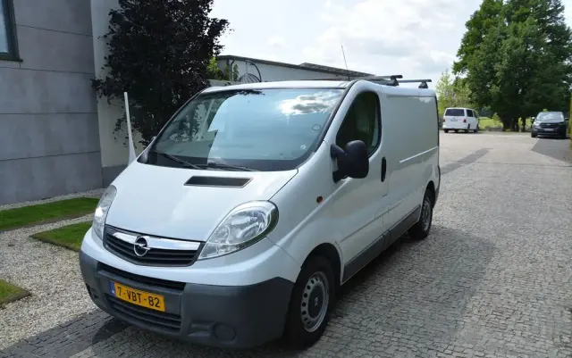 OPEL Vivaro 