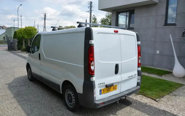 OPEL Vivaro 