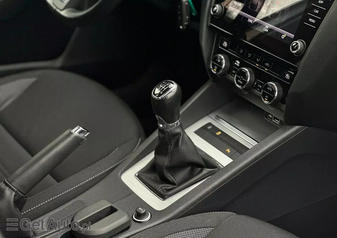 SKODA Octavia 1.0 TSI Ambition