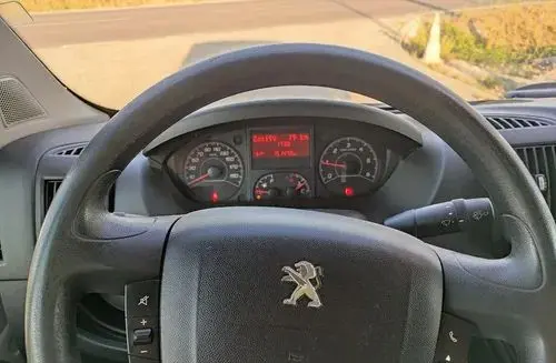 PEUGEOT Boxer 