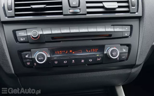 BMW Seria 1 116i Sport Line