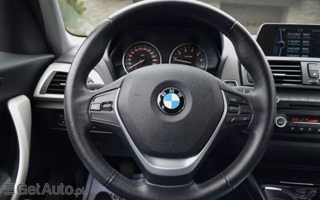 BMW Seria 1 116i Sport Line