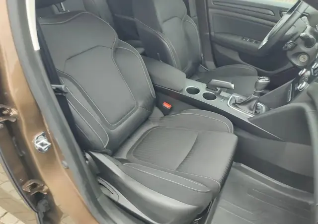 RENAULT Megane 1.6 SCe Zen