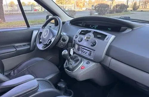 RENAULT Scenic 