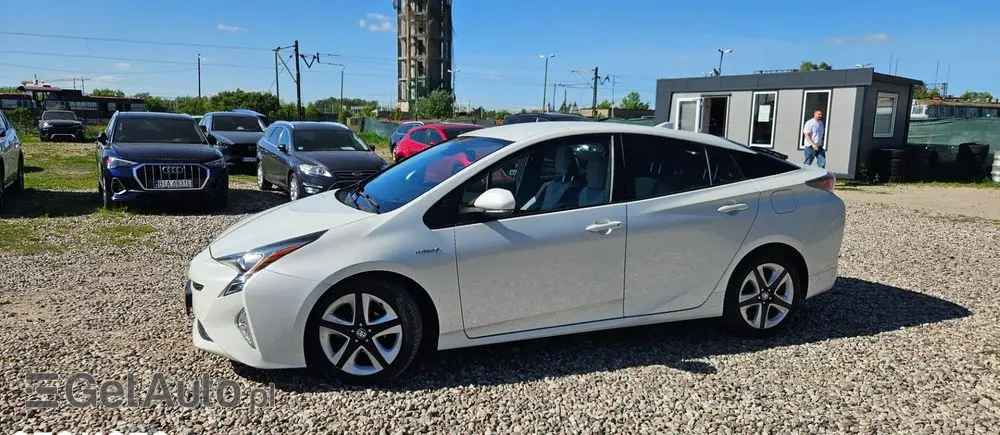 TOYOTA Prius Hybrid