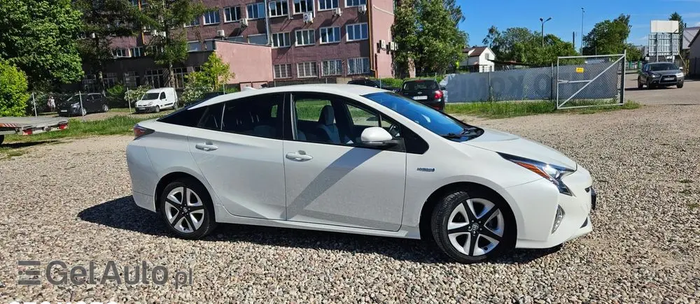 TOYOTA Prius Hybrid