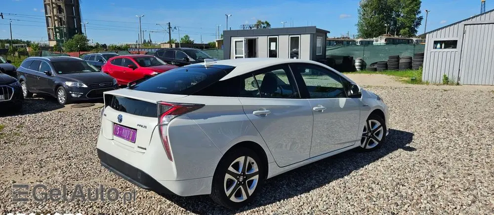 TOYOTA Prius Hybrid