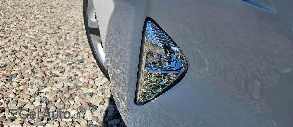 TOYOTA Prius Hybrid