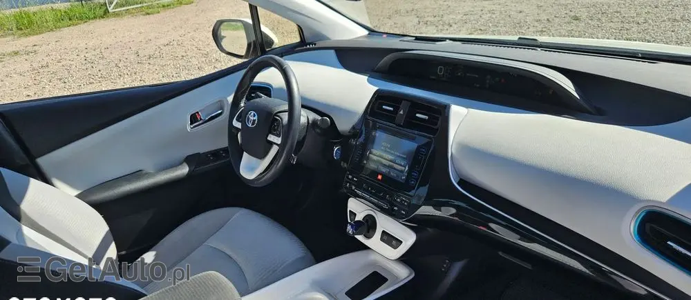 TOYOTA Prius Hybrid