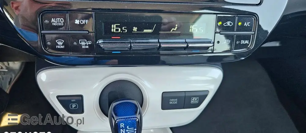 TOYOTA Prius Hybrid