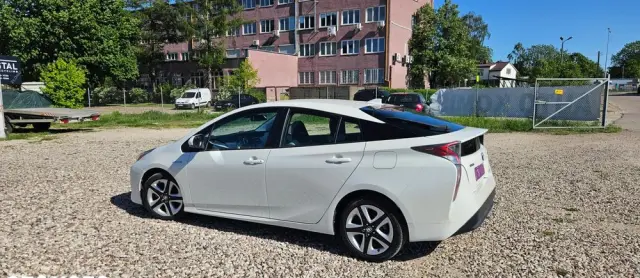 TOYOTA Prius Hybrid