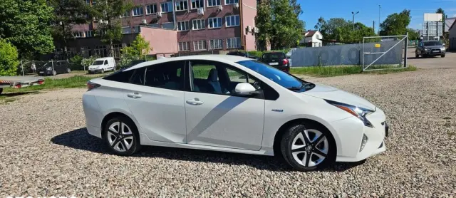TOYOTA Prius Hybrid