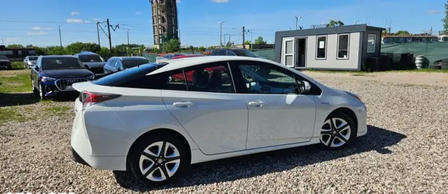 TOYOTA Prius Hybrid