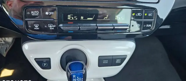 TOYOTA Prius Hybrid