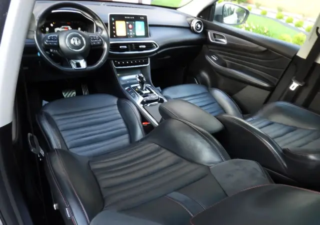 MG HS PHEV Luxury