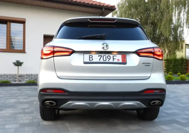MG HS PHEV Luxury