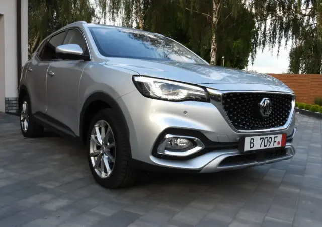 MG HS PHEV Luxury