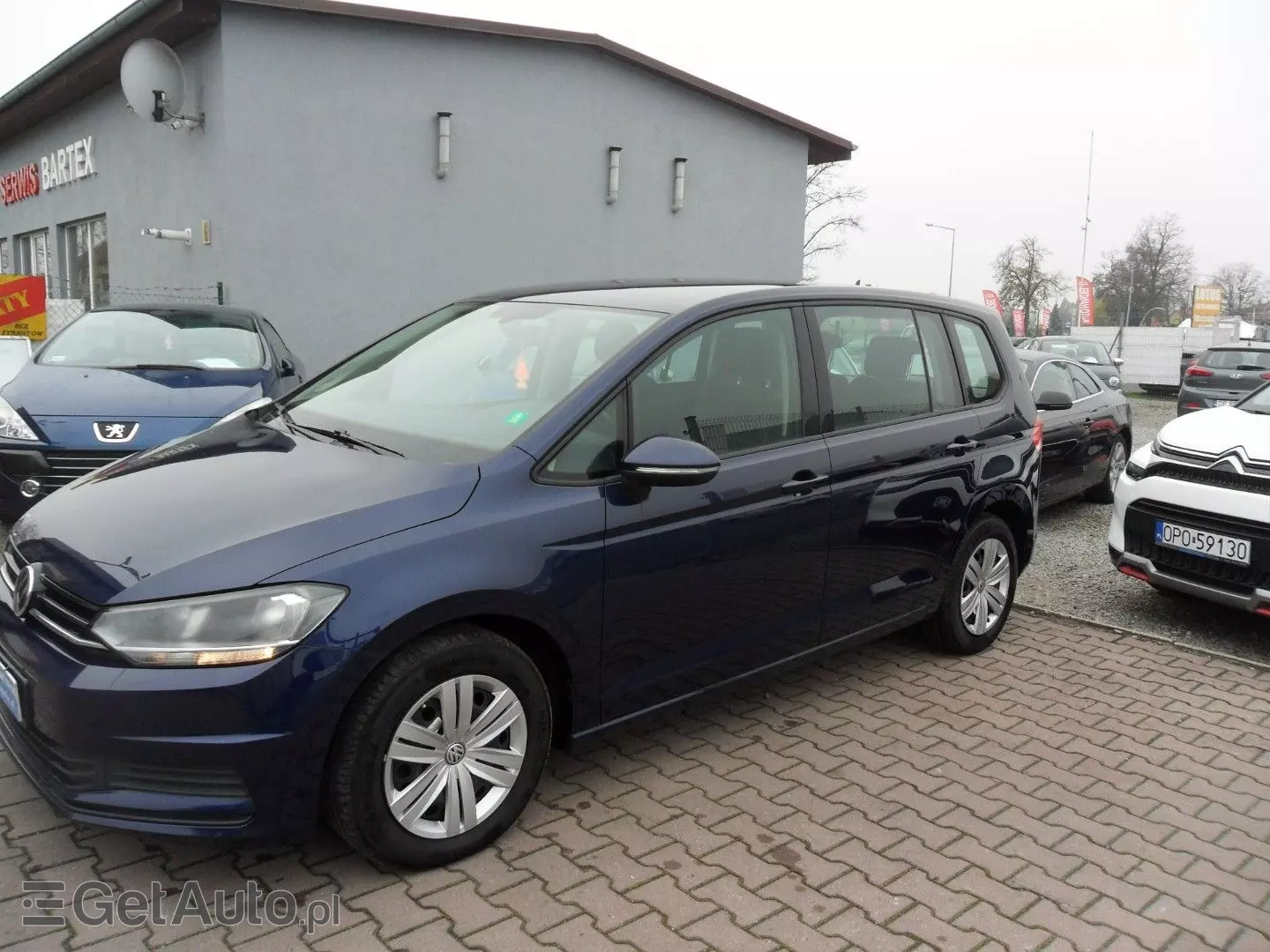 VOLKSWAGEN Touran 