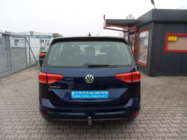 VOLKSWAGEN Touran 