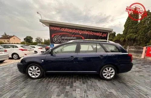 TOYOTA Avensis 