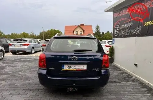 TOYOTA Avensis 
