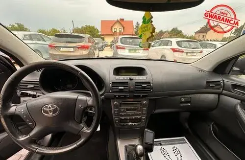 TOYOTA Avensis 