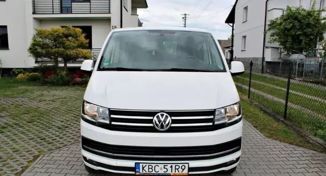 VOLKSWAGEN Caravelle 
