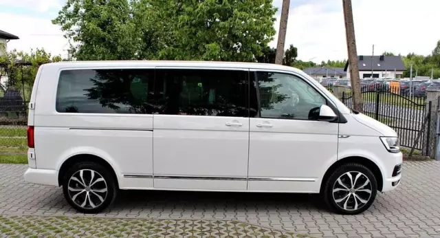 VOLKSWAGEN Caravelle 