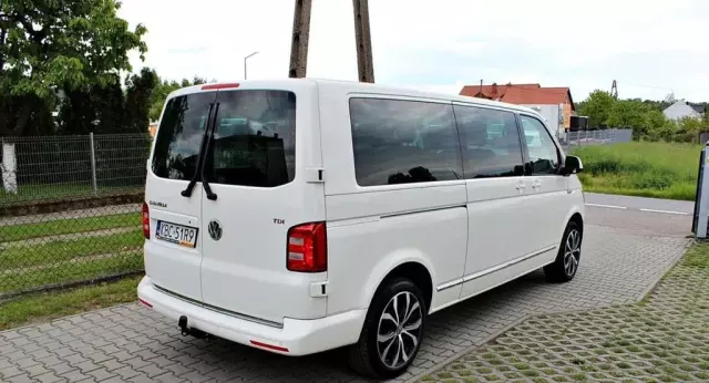 VOLKSWAGEN Caravelle 