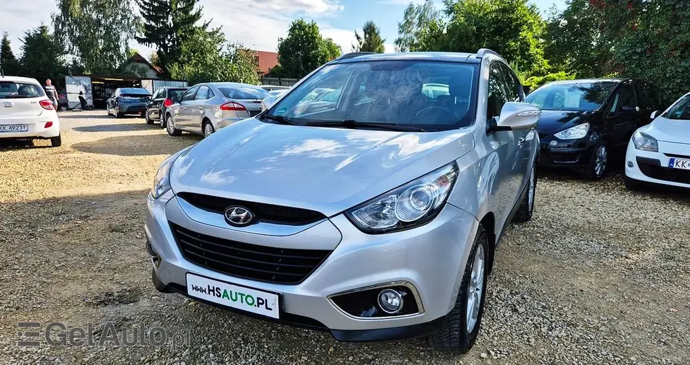 HYUNDAI Ix35 Blue 1.6 2WD Finale Gold