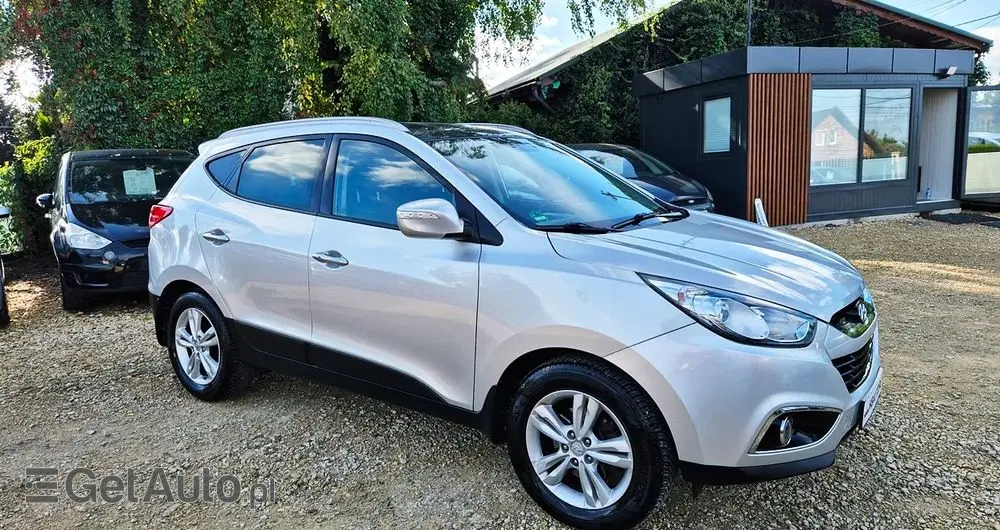 HYUNDAI Ix35 Blue 1.6 2WD Finale Gold