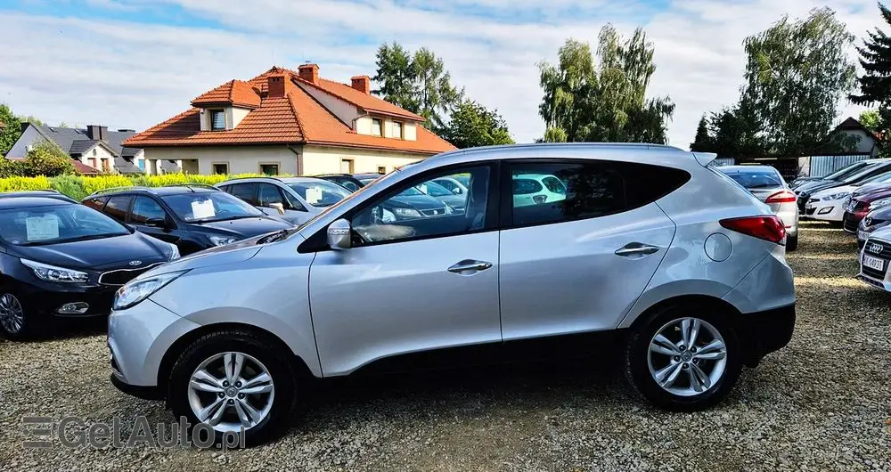 HYUNDAI Ix35 Blue 1.6 2WD Finale Gold